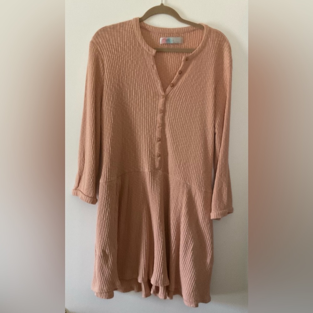 Free People Beach Small Long Sleeve Peach Oversized Ribbed
Dress with Pockets!